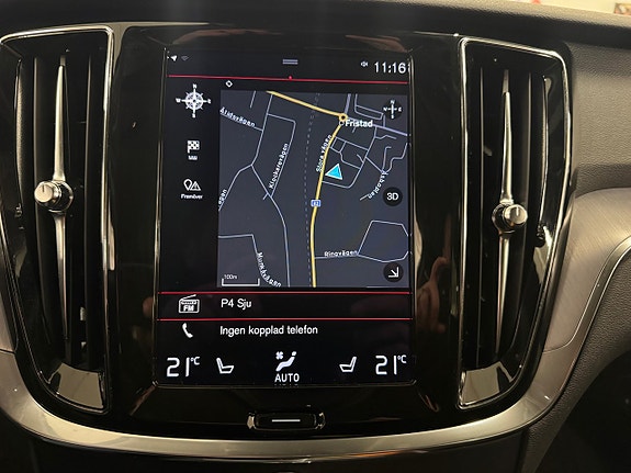 Volvo V60 Cross Country 23 of 25