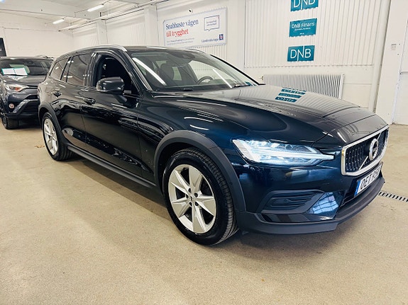 Volvo V60 Cross Country 13 of 25