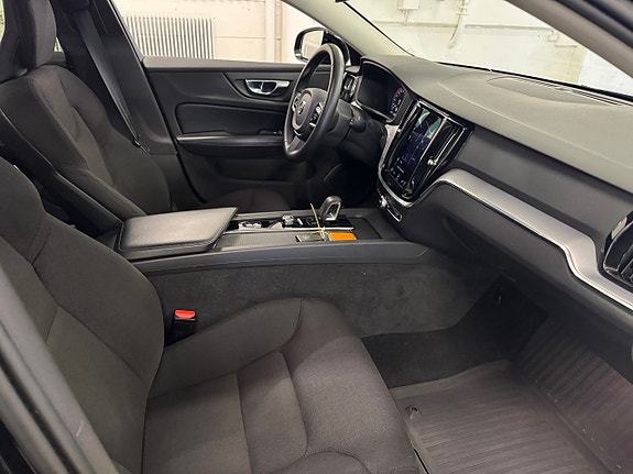 Volvo V60 Cross Country 17 of 25