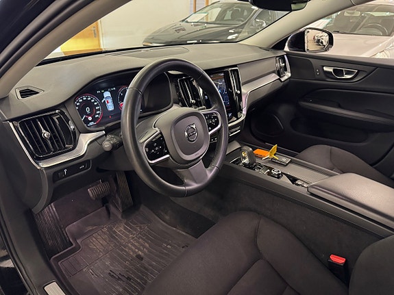 Volvo V60 Cross Country 20 of 25