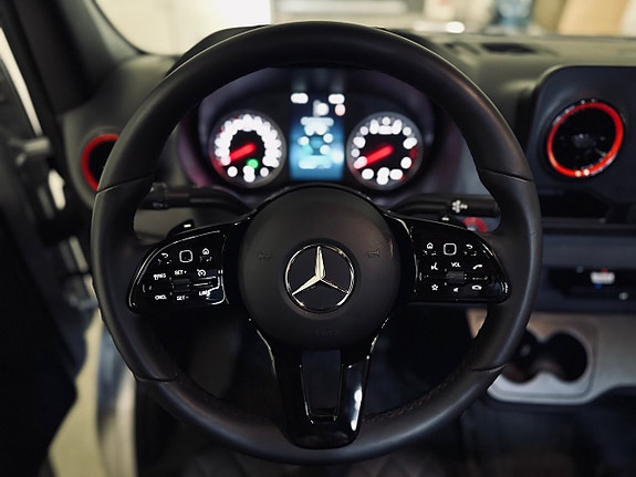 Mercedes-Benz Sprinter 319 24 of 27