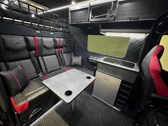 Mercedes-Benz Sprinter 319 2 of 5