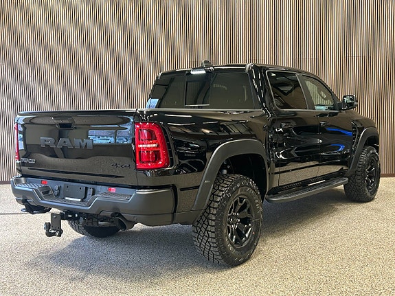 Dodge RAM 1500 4 of 15