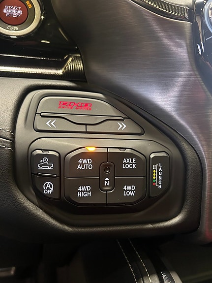 Dodge RAM 1500 10 of 15