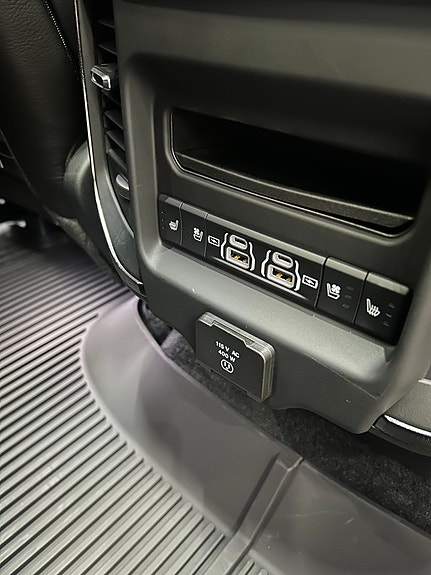 Dodge RAM 1500 9 of 15