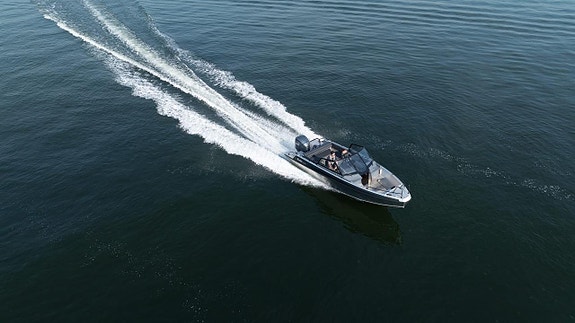 Buster Magnum Black edition med Yamaha F250 2 of 3