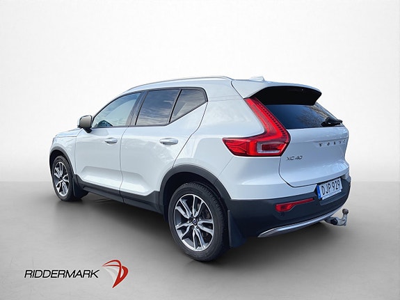 Volvo XC40 4 of 5