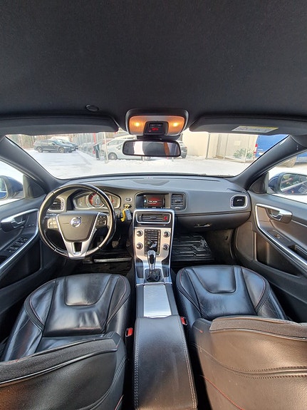 Volvo V60 6 of 7