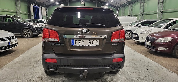 Kia Sorento 5 of 16