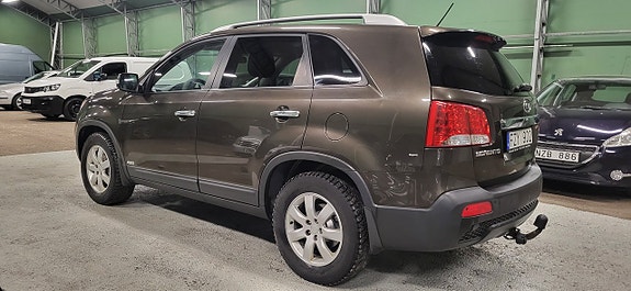 Kia Sorento 4 of 16