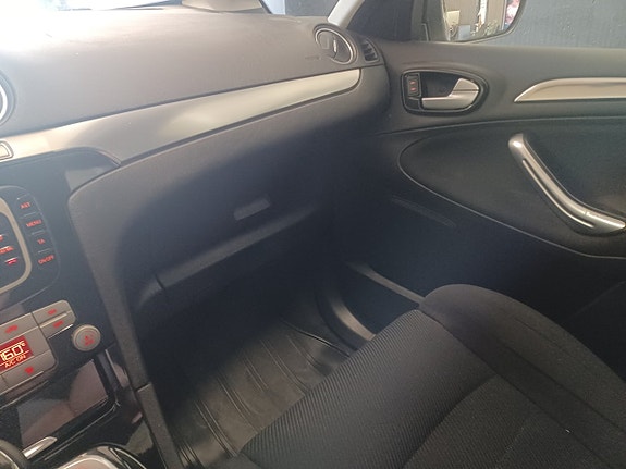 Ford S-MAX 15 of 16