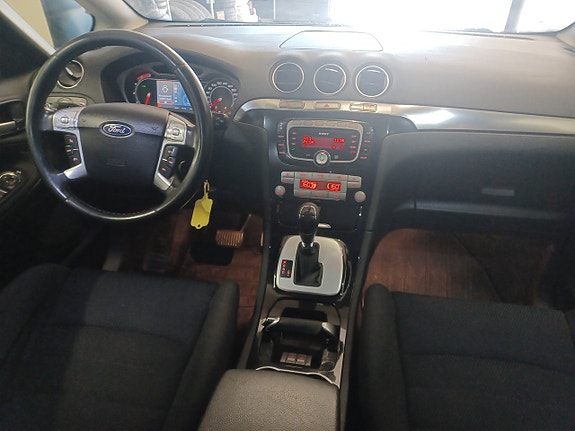 Ford S-MAX 11 of 16