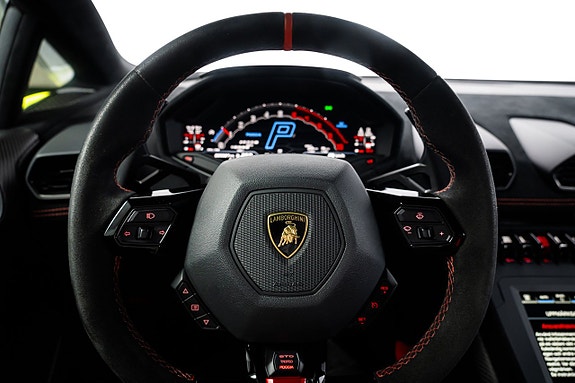 Lamborghini Huracan 10 of 14
