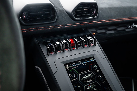 Lamborghini Huracan 12 of 14