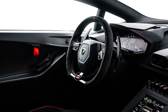 Lamborghini Huracan 14 of 14
