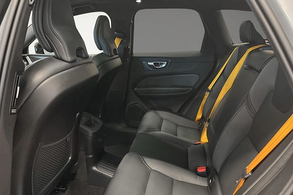 Volvo XC60 14 of 26