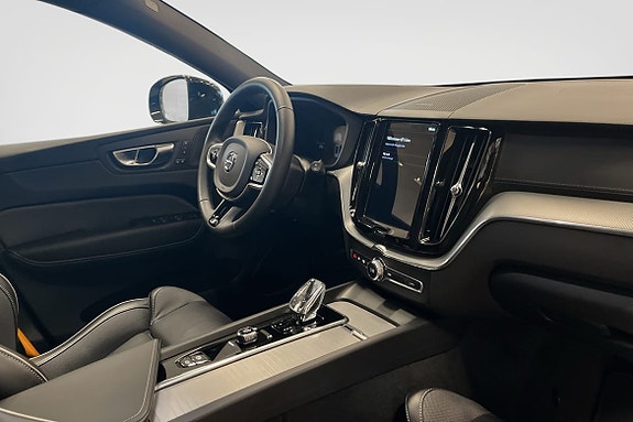 Volvo XC60 17 of 26