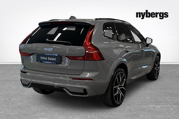 Volvo XC60 8 of 26