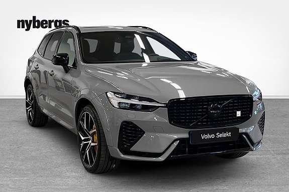 Volvo XC60 10 of 26