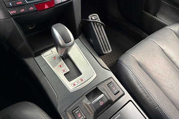 Subaru Legacy 12 of 12