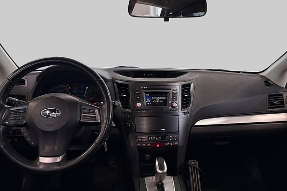 Subaru Legacy 7 of 12