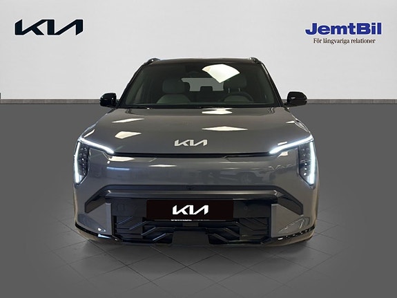 Kia EV3 2 of 5