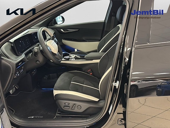 Kia EV6 8 of 14