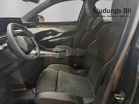 Peugeot e-3008 6 of 9
