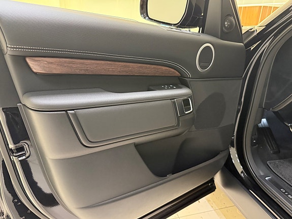 Land Rover Discovery 9 of 20