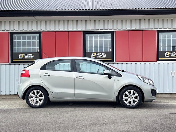 Kia Rio 6 of 16