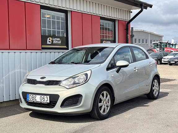 Kia Rio 2 of 16