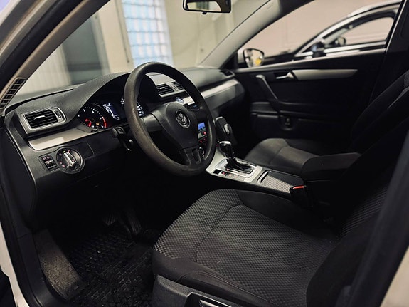 Volkswagen Passat 2.0 TDI Automat 18" Fälg Nybyggd A-Traktor 7 of 12