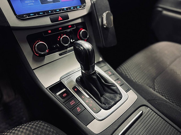 Volkswagen Passat 2.0 TDI Automat 18" Fälg Nybyggd A-Traktor 12 of 12