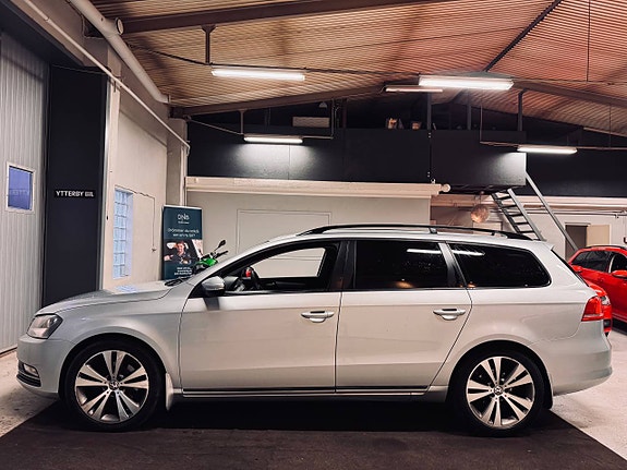 Volkswagen Passat 2.0 TDI Automat 18" Fälg Nybyggd A-Traktor 5 of 12