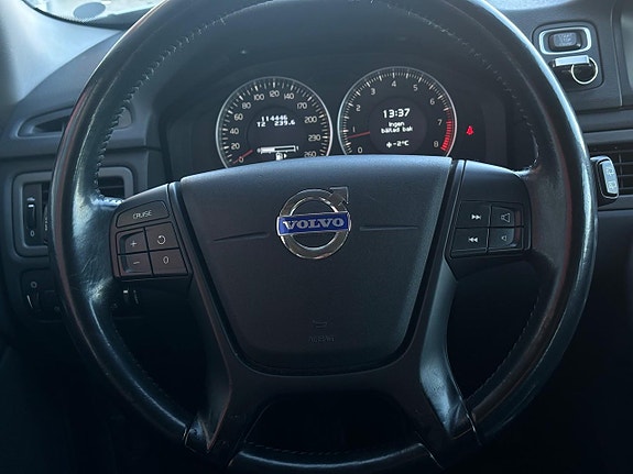 Volvo V70 12 of 21