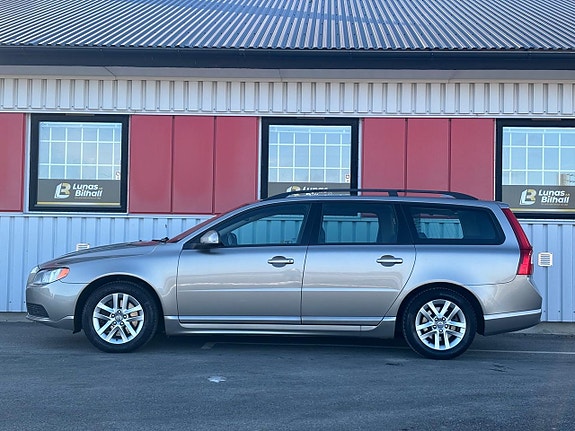 Volvo V70 3 of 21