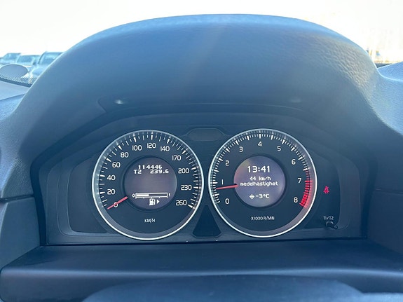 Volvo V70 13 of 21