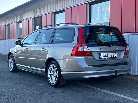 Volvo V70 4 of 21