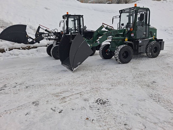 Hjullastare SZM 916. Mycket utrustning ingår. 2026. 4,2 ton