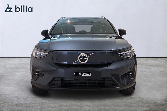 Volvo EX40 5 of 17