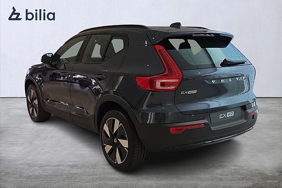 Volvo EX40 2 of 17