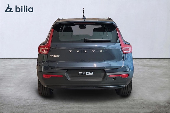 Volvo EX40 4 of 17