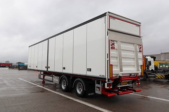 Kel-Berg 2-axlad citytrailer öppningsbar sida 27ppl Zepro