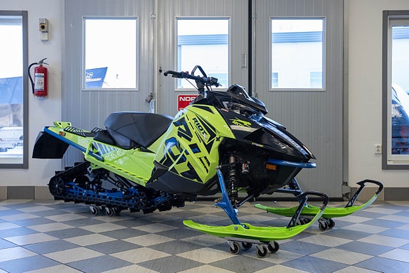 Arctic Cat Riot 8000