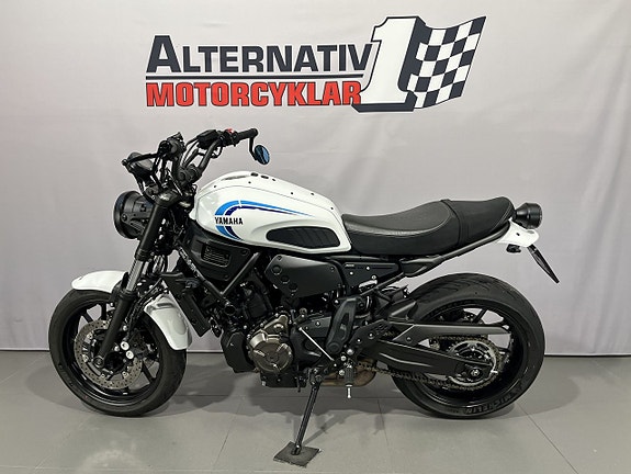 Yamaha XSR700 4 of 5
