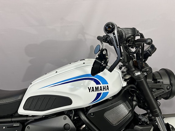 Yamaha XSR700 9 of 16