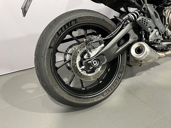 Yamaha XSR700 12 of 16