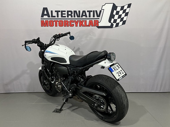 Yamaha XSR700 3 of 5