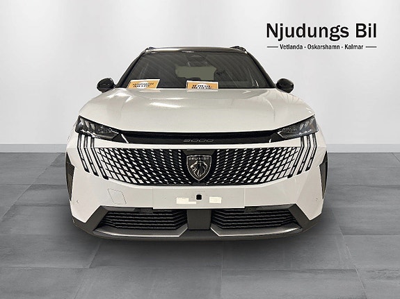 Peugeot e-5008 9 of 10