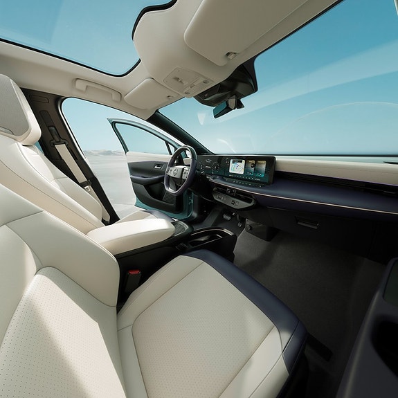 Nissan Leaf 5 of 8